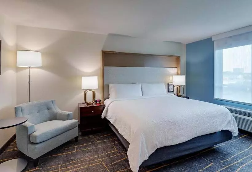 キングサイズベッドのエクゼクティブルーム, Holiday Inn Mobile Airport, An Ihg