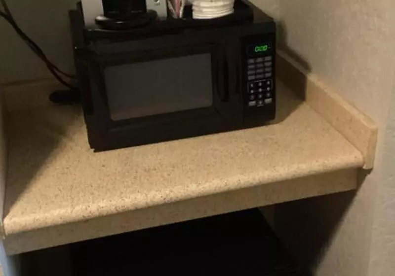 キングサイズベッドのスタンダードルーム, Holiday Inn Vicksburg, An Ihg