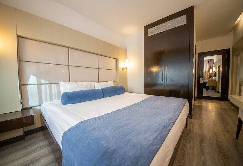 غرفة بيزنس, My