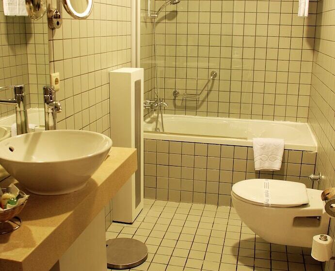 غرفة ديلوكس, My