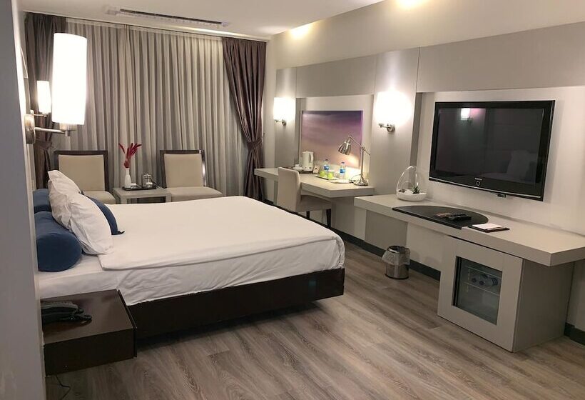 غرفة ديلوكس, My