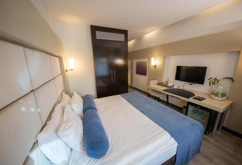 غرفة بيزنس, My