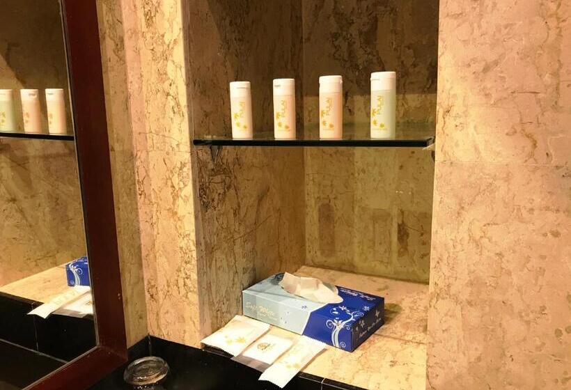 סוויטת 3 חדרי שינה, Anugraha Boutique