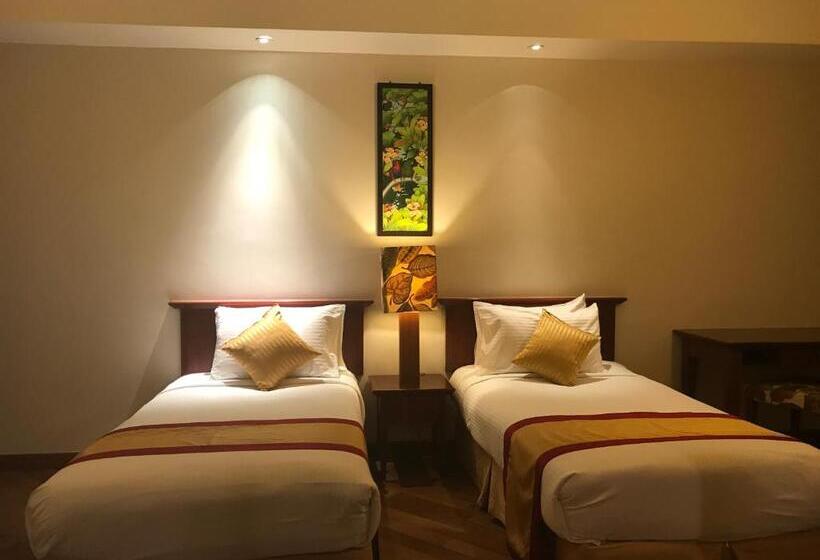 סוויטת 4 חדרים, Anugraha Boutique