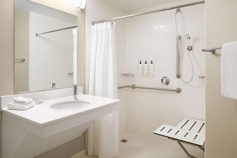 스탠다드 스튜디오 킹침대, Springhill Suites St. Louis Airport/earth City