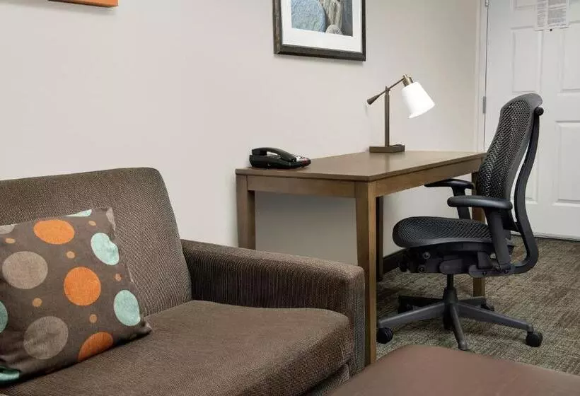 キングサイズベッドのスイートルーム, Staybridge Suites Greenville I 85 Woodruff Road, An Ihg