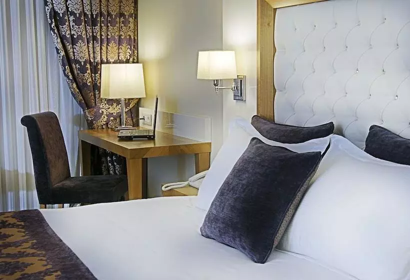 اتاق استاندارد سه نفره, Tugcu Hotel Select