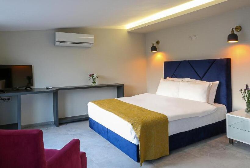 Номер Стандарт, Urla Pera