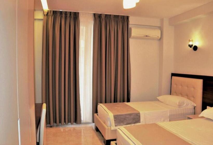 غرفة قياسية ثلاثية, Virginia