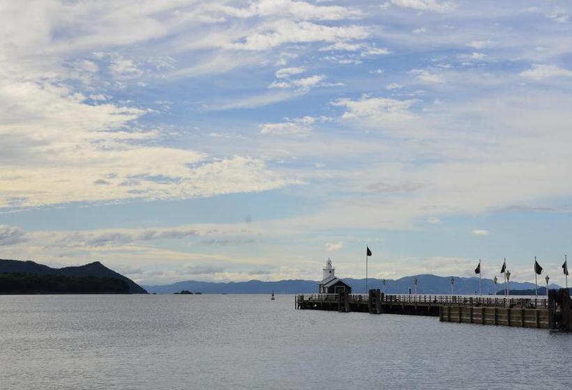 اتاق لوکس با چشمانداز, Denhaag Huis Ten Bosch