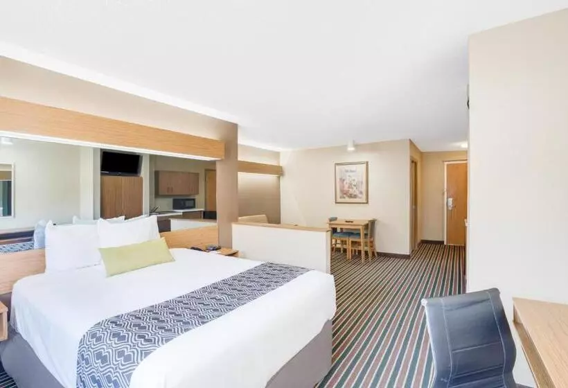 キングサイズベッドのデラックススイート, Microtel Inn & Suites By Wyndham Pigeon Forge