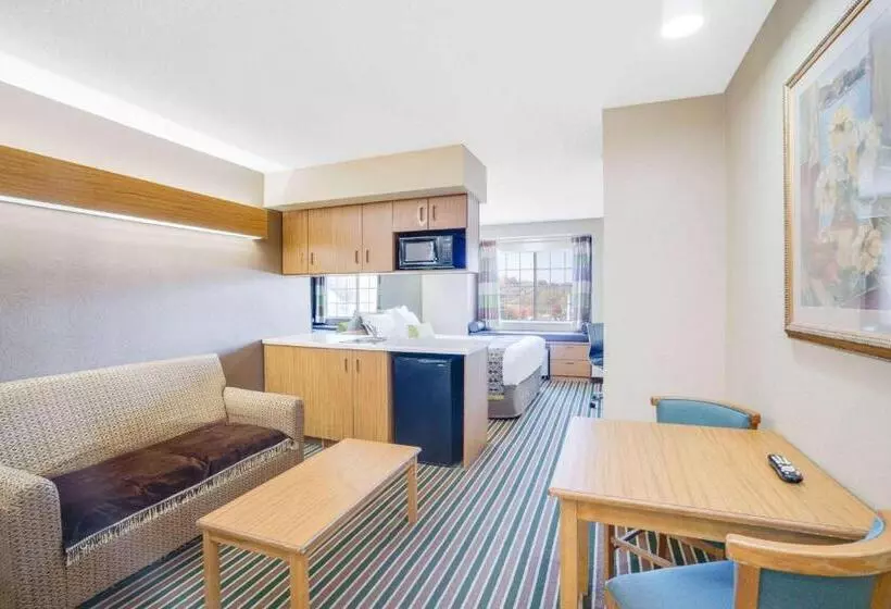 キングサイズベッドのデラックススイート, Microtel Inn & Suites By Wyndham Pigeon Forge