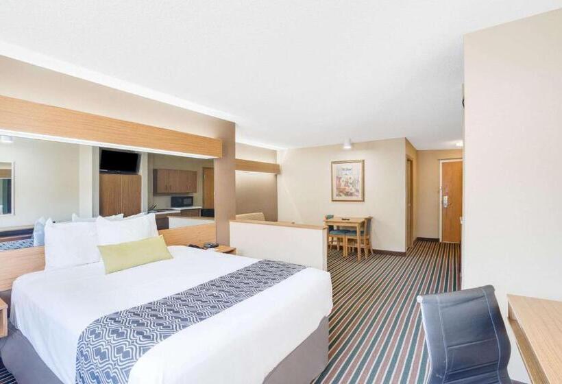 Deluxe Suite King Bed, Microtel Inn & Suites By Wyndham Pigeon Forge