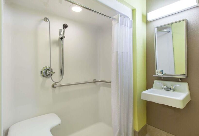 Pokój Typu Standard Przystosowany dla Osób Niepełnosprawnych, Microtel Inn & Suites By Wyndham Spring Hill/weeki Wachee