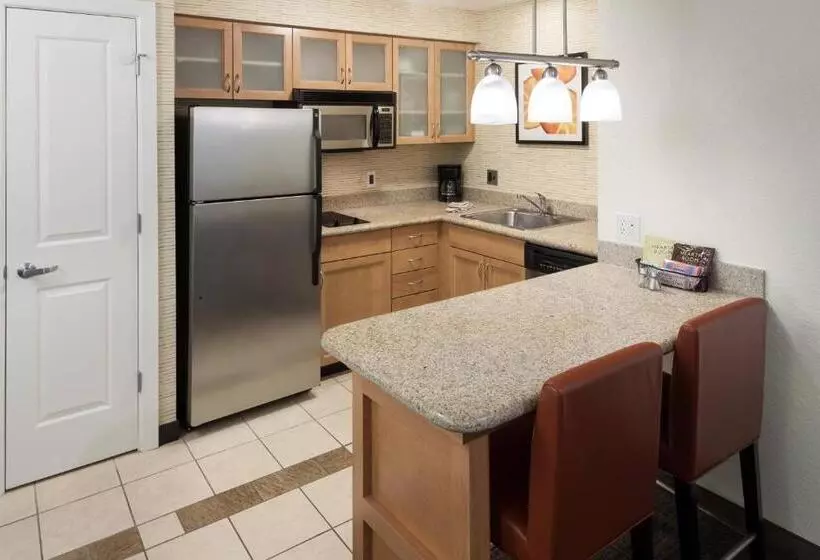 キングサイドベッドのスタンダードワンルーム, Residence Inn Boston Marlborough