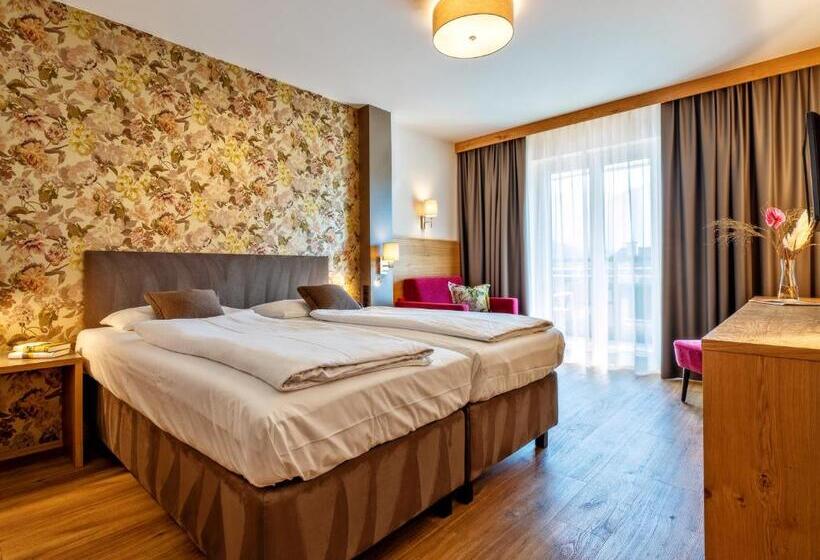 디럭스 룸, Stadthotel Eggerbräu