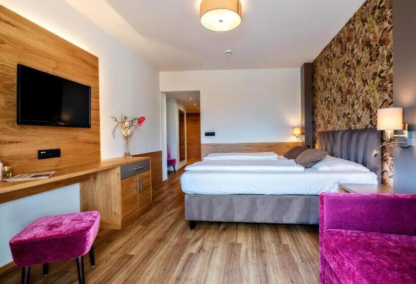 디럭스 룸, Stadthotel Eggerbräu