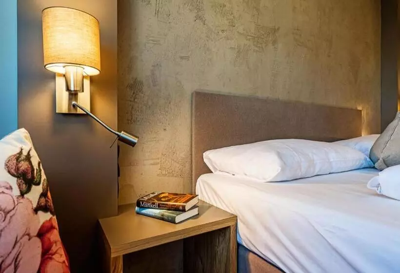 Pokój Standard Trzyosobowy, Stadthotel Eggerbräu