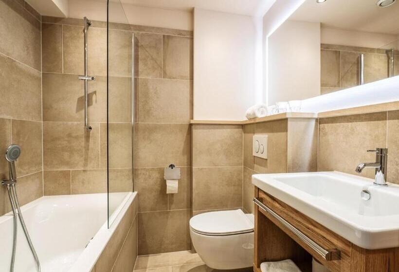 스탠다드 트리플 룸, Stadthotel Eggerbräu