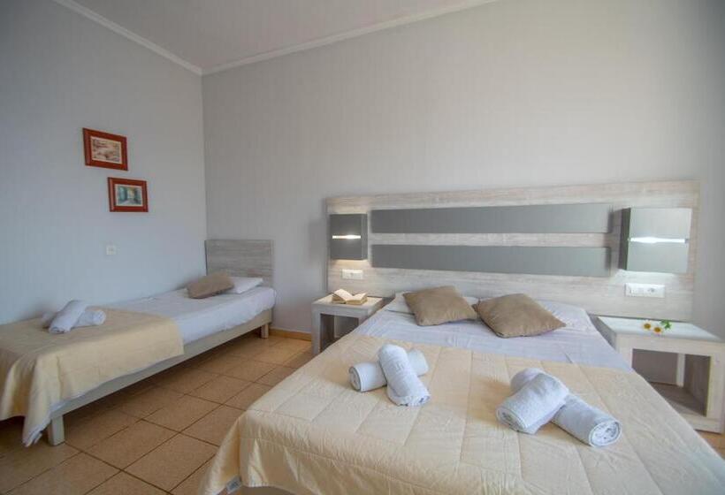 Family flat with sea view, Agoulos Beach