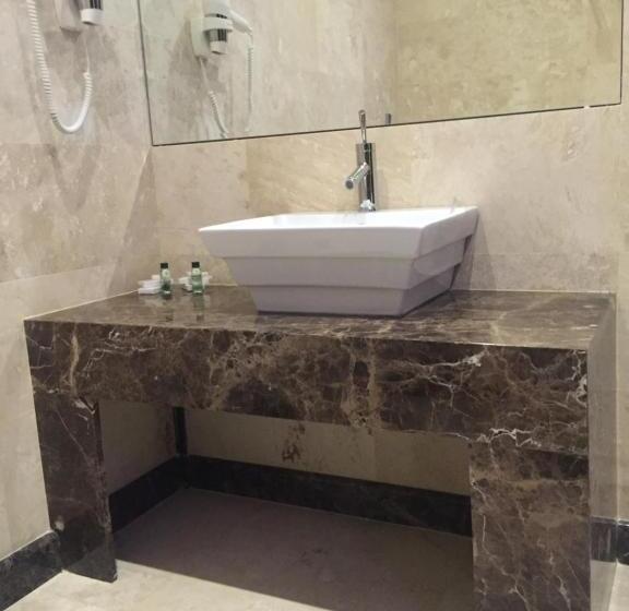 Номер Executive, Best