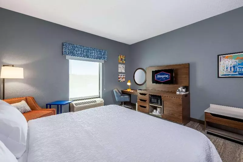 キングサイズベッドのスタンダードルーム, Hampton Inn & Suites Hopkinsville