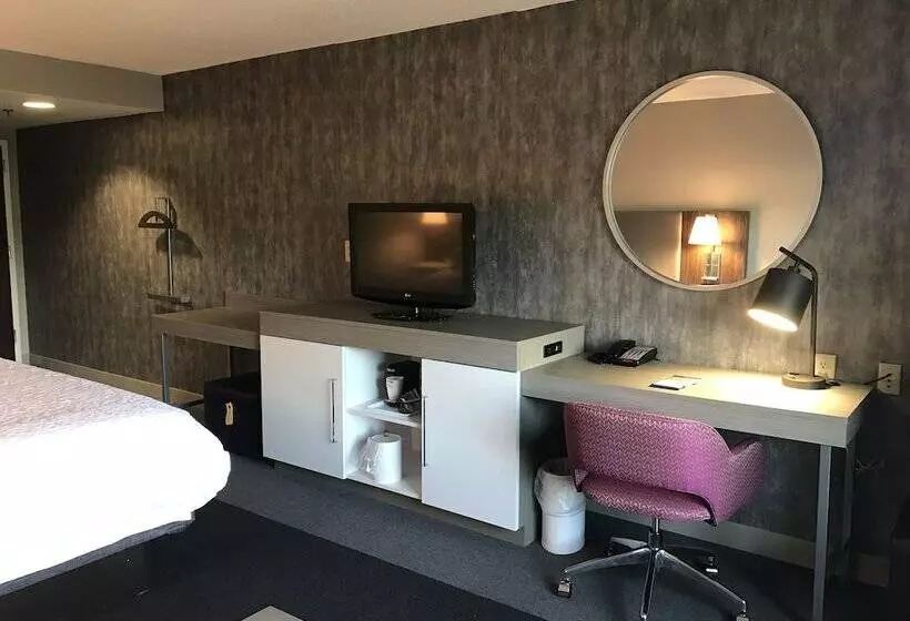 身障者適用スタンダードルーム, Hampton Inn East Windsor