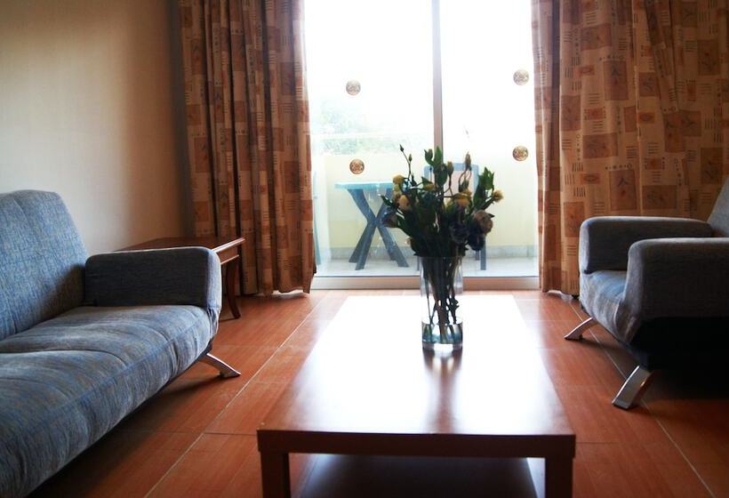 חדר סטנדרט, M. Moniatis