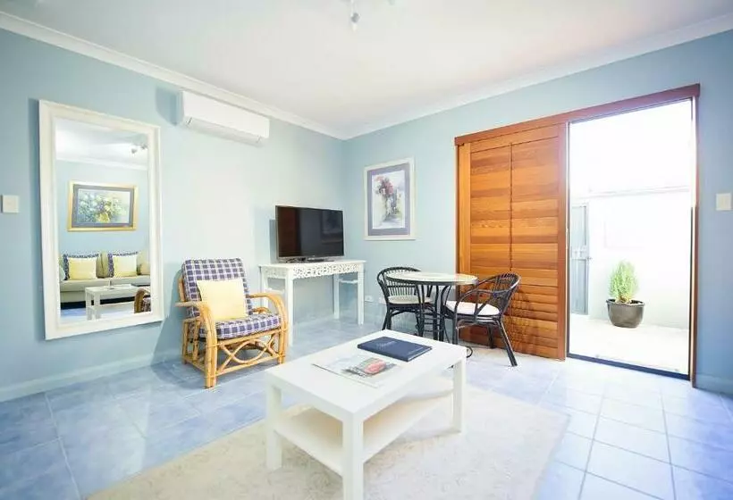سوییت, The Beach House At Bayside