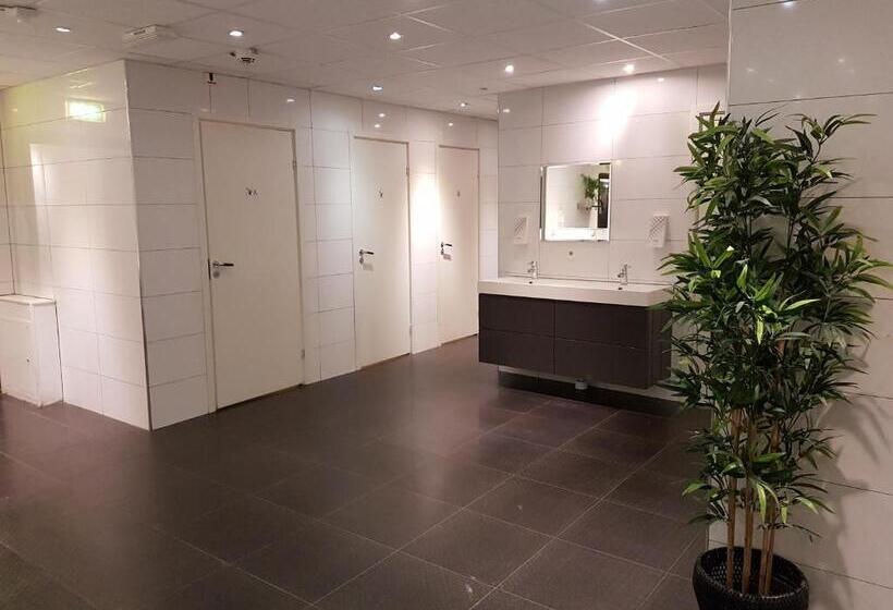 غرفة قياسية حمام مشترك, Vandrarhem Uppsala Centralstation