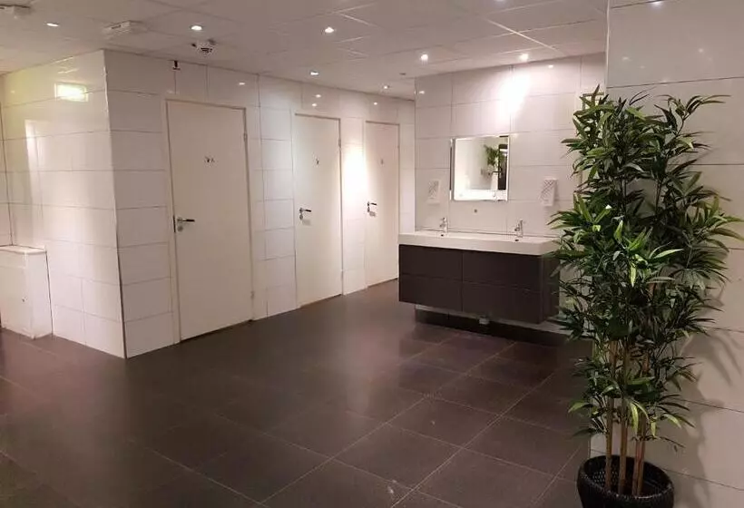 اتاق استاندارد یک تخته با سرویس بهداشتی مشترک, Vandrarhem Uppsala Centralstation