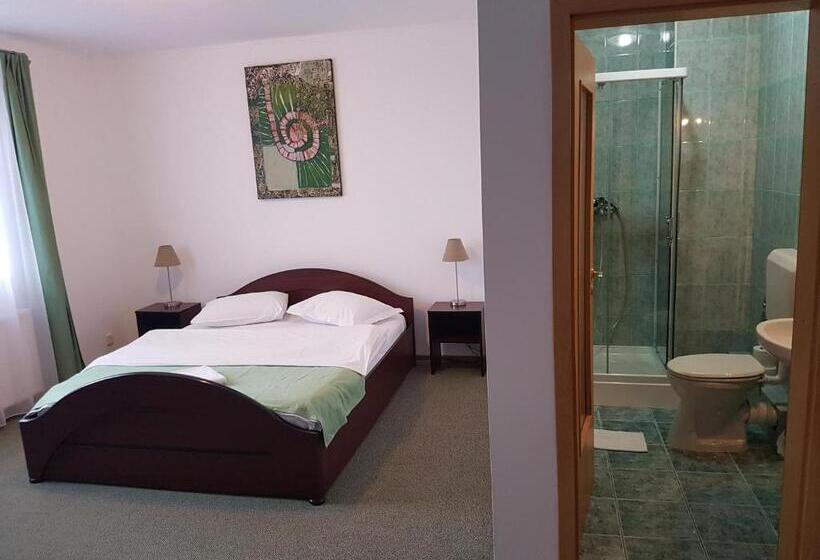 Quarto Superior, Pension Yasmine