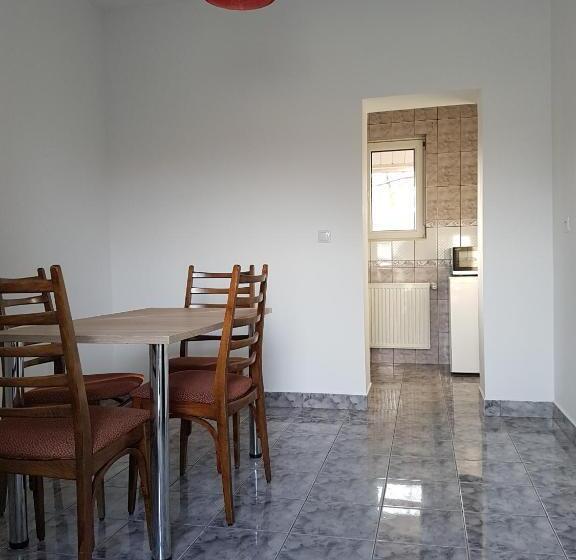 Apartamento 1 Dormitório, Pension Yasmine