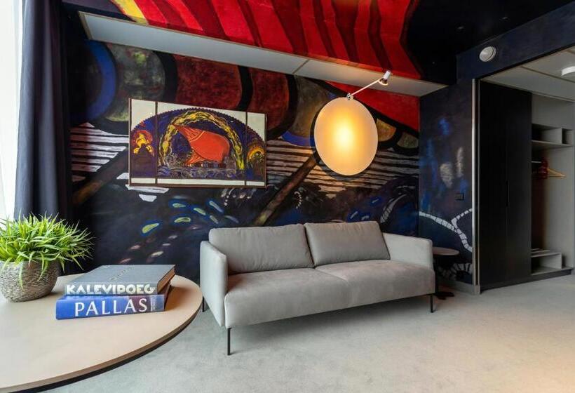 سوئیت کلاسیک, Art Hotel Pallas By Tartuhotels