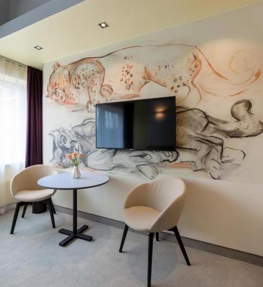 اتاق پریمیوم سه تخته, Art Hotel Pallas By Tartuhotels