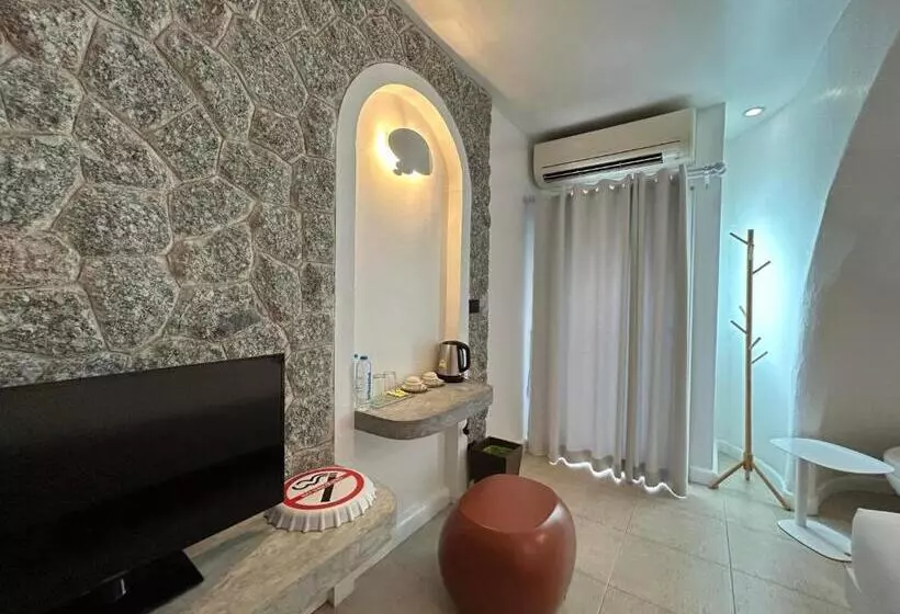 Standard-studio, Benyada Lodge Surin Beach
