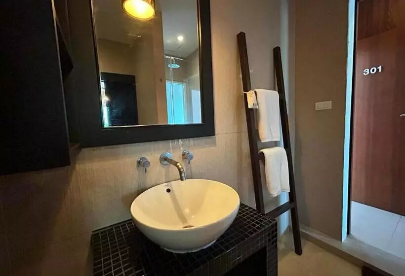 Juniorsviitti, Benyada Lodge Surin Beach