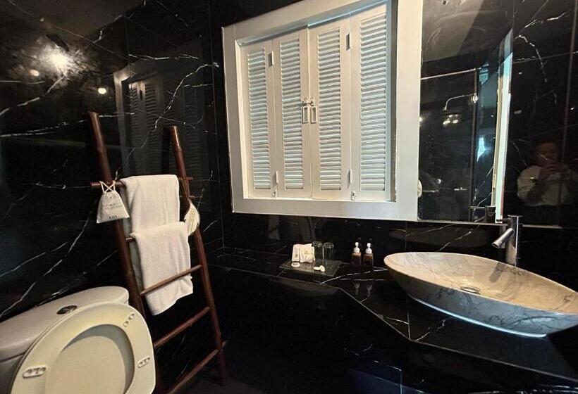 اتاق استاندارد, Benyada Lodge Surin Beach