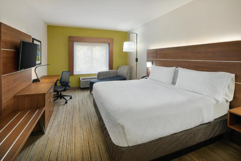 장애인을 위한 킹사이즈 침대 스탠다드 룸, Holiday Inn Express Hotel & Suites Pensacola West Navy Base, An Ihg