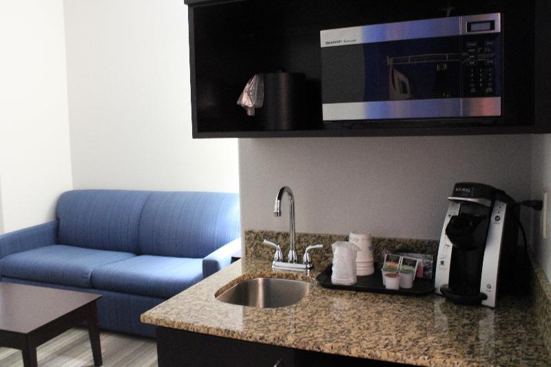 스탠다드 룸 킹사이즈 침대, Holiday Inn Express And Suites Heber Springs, An Ihg