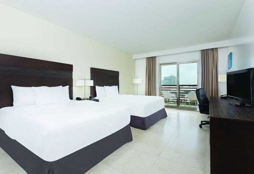 디럭스 패밀리 룸, Wyndham Garden Cancun Downtown