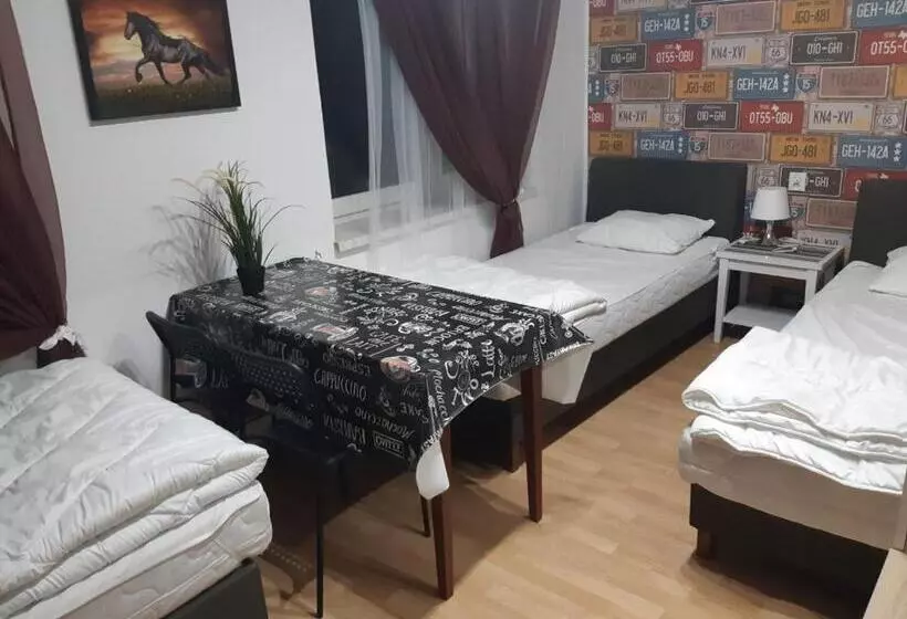 Standard Kolmen Hengen Huone, Lorf Hostel&coffee