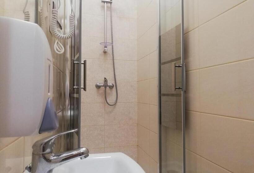 Номер Стандарт Индивидуальный, Lorf Hostel&coffee