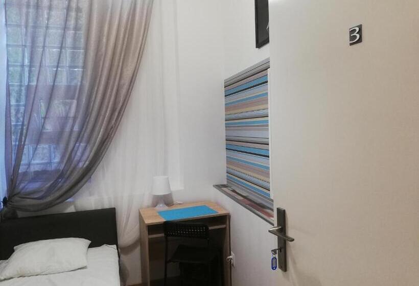 Номер Стандарт Индивидуальный, Lorf Hostel&coffee