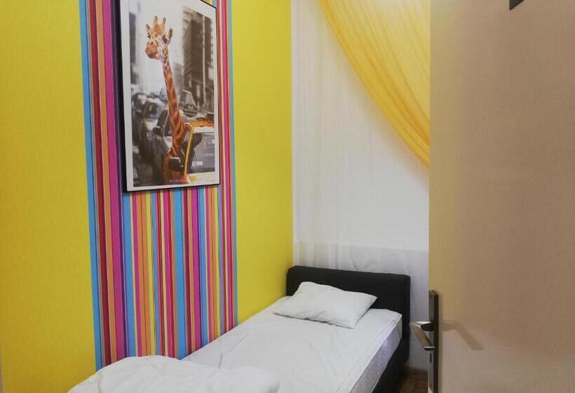 Номер Стандарт Индивидуальный, Lorf Hostel&coffee