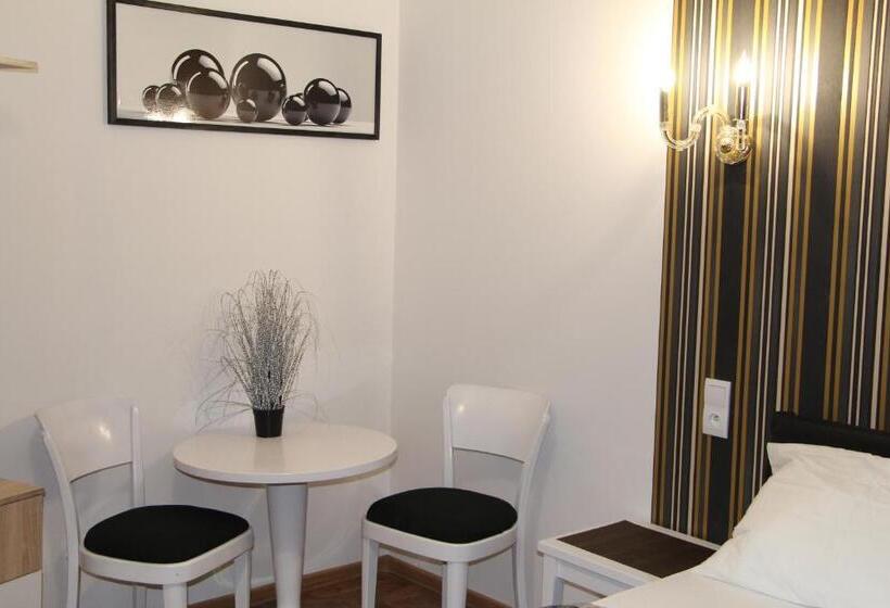 Номер Стандарт, Lorf Hostel&coffee