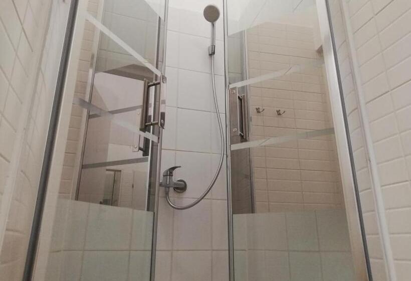 Семейный Номер, Lorf Hostel&coffee