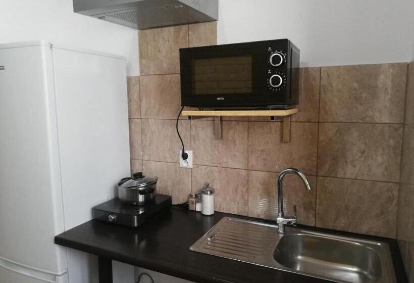 Апартаменты 1 Спальня, Lorf Hostel&coffee