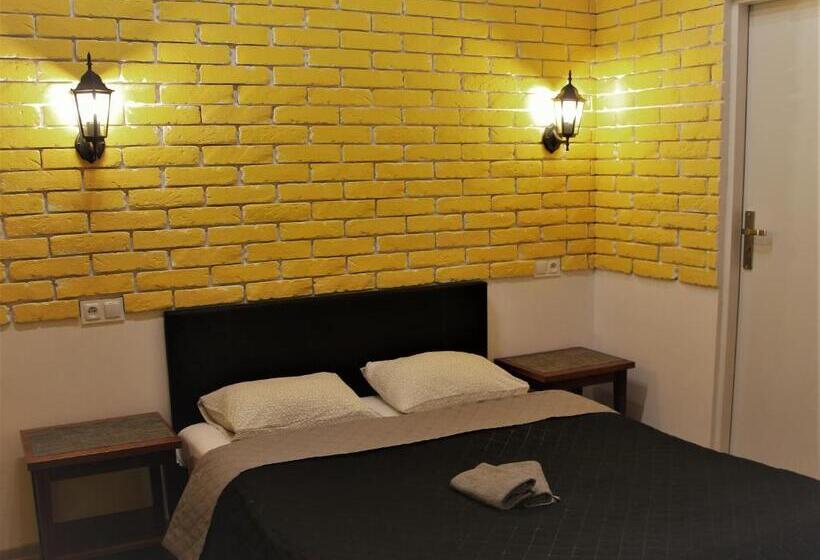 Апартаменты 1 Спальня, Lorf Hostel&coffee