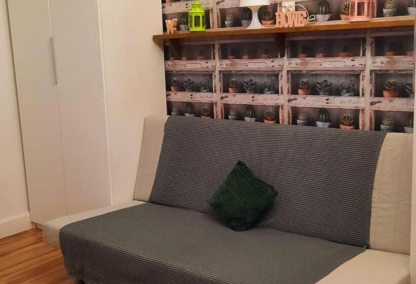 Студия Стандарт, Lorf Hostel&coffee